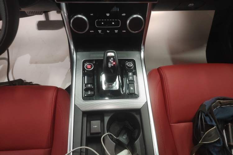 Used Jaguar XEL 2022 2.0T 250 PS R-DYNAMIC S Advanced Sport Edition Gear Lever