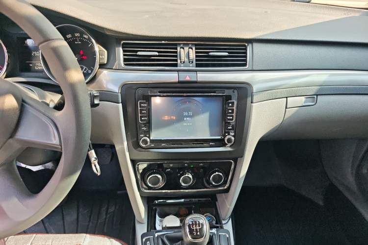 Used Skoda Superb 2013 1.4TSI Manual Shengshi Edition