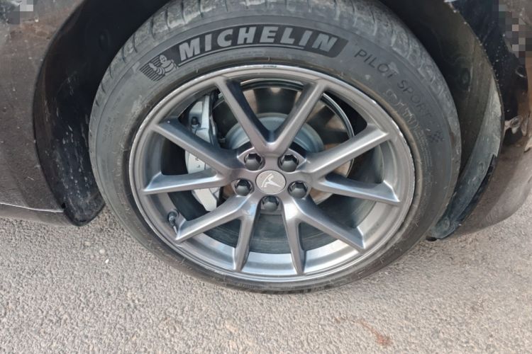 Used Tesla Model 3 2021 Standard Range Rear-Wheel Drive Upgraded Version 3D6 Right Front Wheel Hub