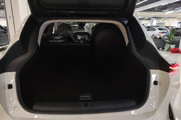 Used IM LS7 2024 90 kWh Max Elite Rear-Drive Version