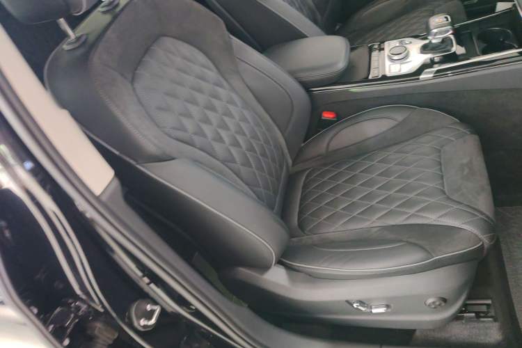 Used Hongqi HS5 2019 2.0T Smart Connect Flagship All-Wheel-Drive Version
