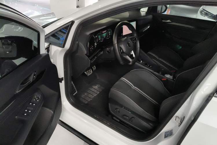 Used Volkswagen Golf 2021 280TSI DSG R-Line
