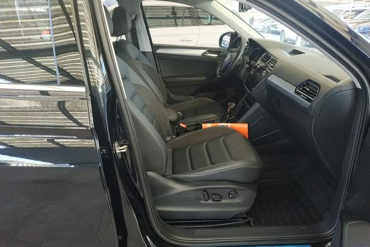 Used Volkswagen Tiguan L 2019 330TSI Automatic Two-Wheel Drive Smart Luxury Version China V Emission Standard