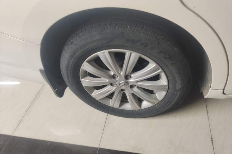 Used GAC Trumpchi M6 2021 270T DCT Luxury Edition (7 Seats) Exterior 5