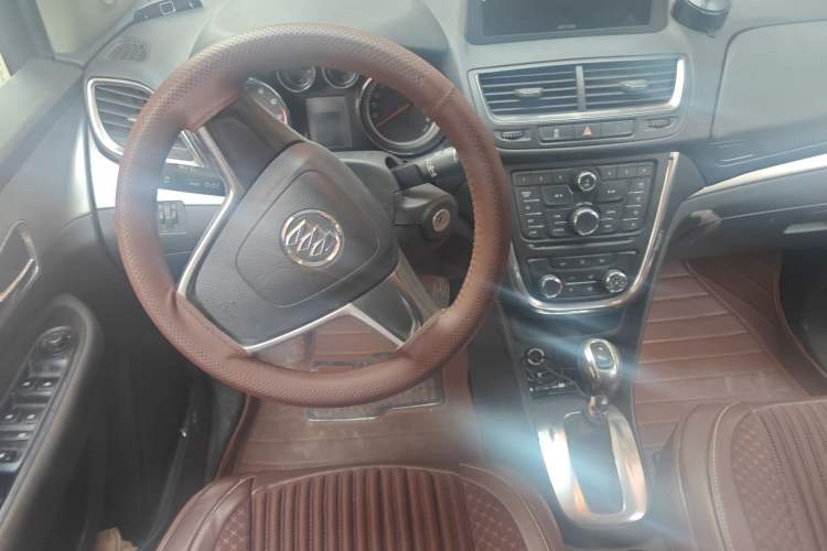 Used Buick Encore 2014 1.4T Automatic Two-Wheel Drive Urban Elite Model Steering Wheel