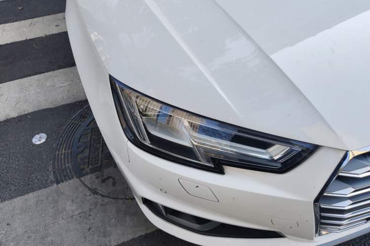 Used Audi A4L 2019 40 TFSI Fashion Edition China VI Emission Standard