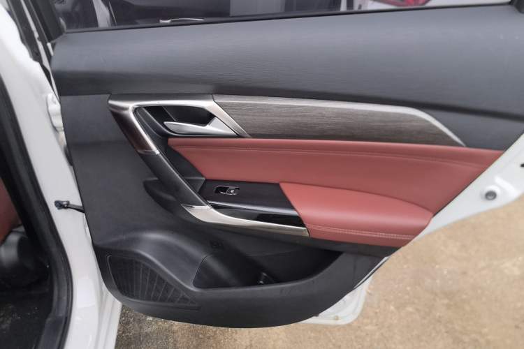 Used BAIC Senova D50 2018 1.5L Manual Prestige Intelligent Drive Edition
