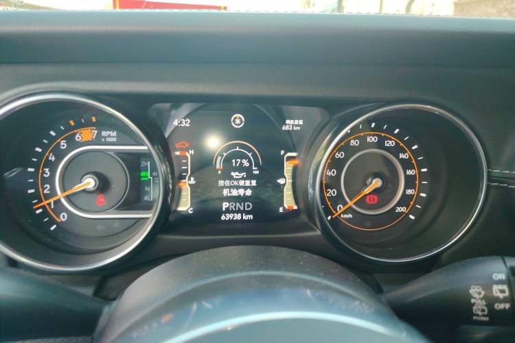 Used Jeep Wrangler 2018 2.0T Sahara Four-Door Edition Instrument Cluster