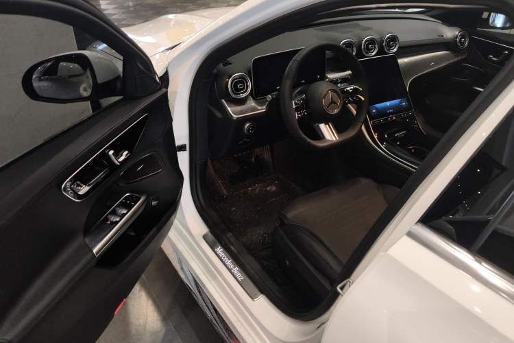 Used Mercedes-Benz C-Class 2024 Restyled C 260 L Sport Edition Driver Seat