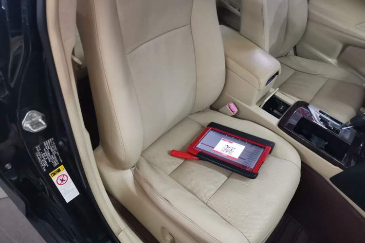 Used Toyota Camry 2015 2.0G Premier Edition
