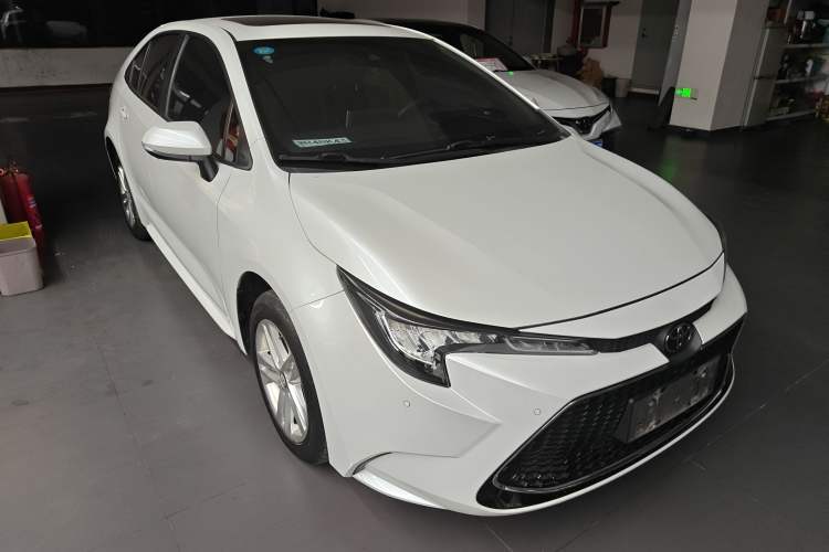 Used Toyota Levin 2021 185T CVT Luxury Edition
