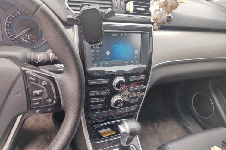 Used Haval H2 2016 Red-Label 1.5T Automatic Two-Wheel Drive Luxury Model