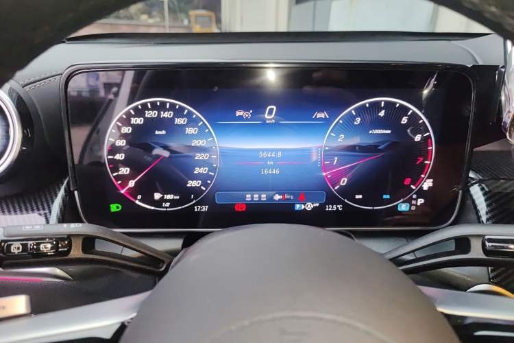 Used Mercedes-Benz GLC 2025 GLC 260 L 4MATIC Luxury Model