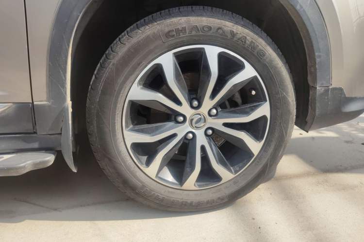 Used FORTHING Joyear X5 2017 1.6L Manual Luxury Model Right Front Wheel Hub