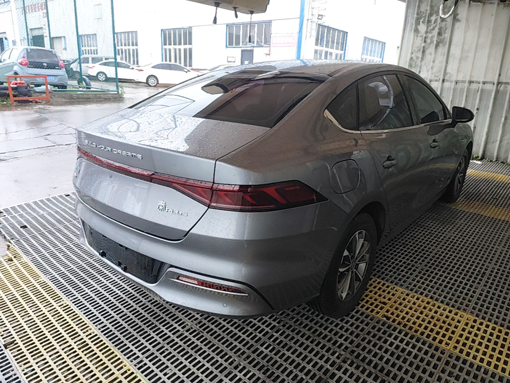 BYD Qin PLUS 2023 Champion Edition DM-i 55KM Leading Model — снимка 6