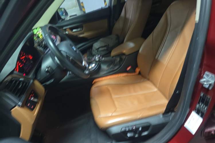 Used BMW 3 Series 2015 320Li Luxury Design Package Premium Edition Left Front Seat