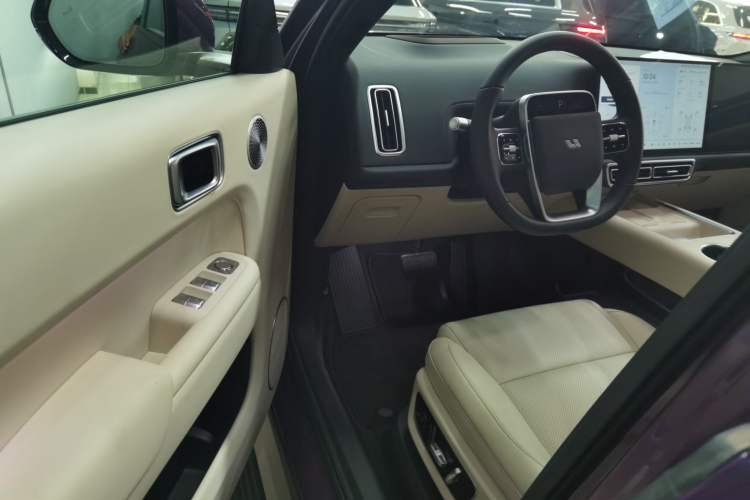 Used Li Auto L9 2025 Pro Smart Refreshed Edition Driver Seat