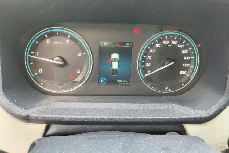 Used JMC DaDao 2023 All-Purpose Model 2.3T Diesel Automatic Two-Wheel Drive Standard Wheelbase Comfort Edition