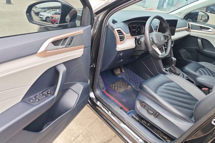 Used Volkswagen Tharu 2023 300TSI Two-Wheel-Drive Full Moon Edition