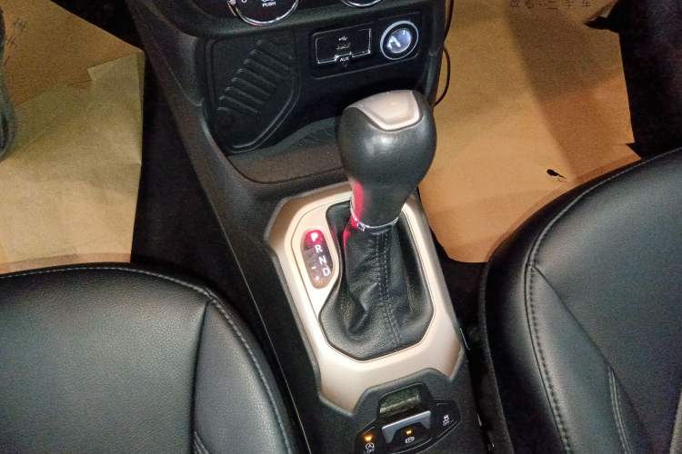 Used Jeep Renegade 2017 180T Automatic High-Energy Version