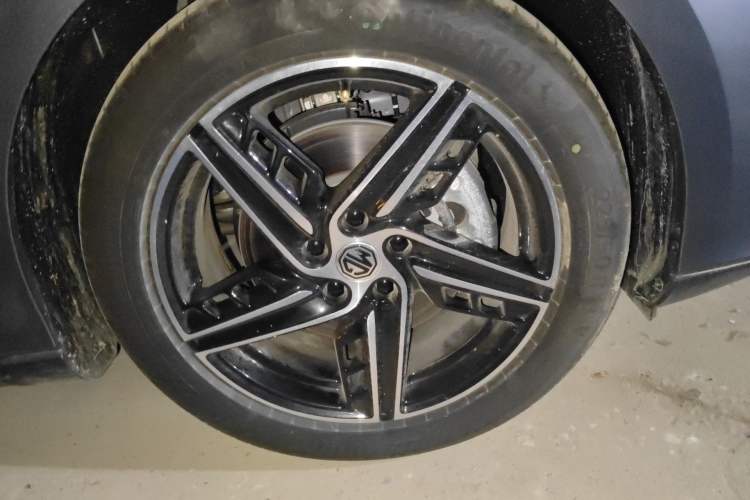 Used MG 7 2025 1.5T 300 DCT Luxury Edition Right Front Wheel Hub