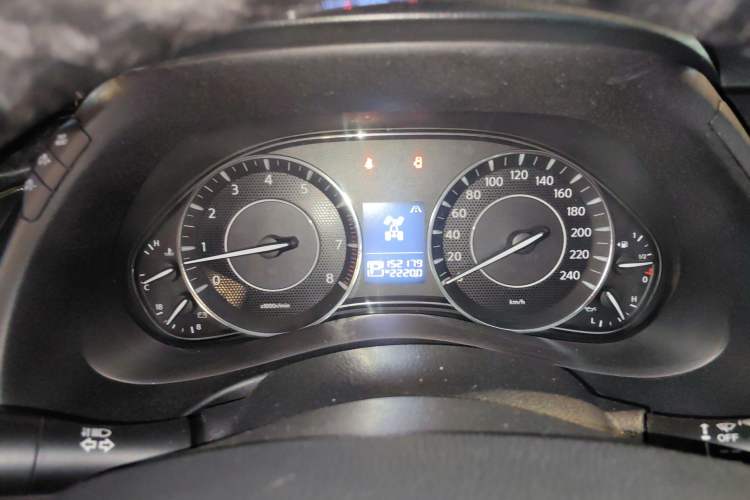 Used Nissan Patrol 2018 Y62 4.0 XE Middle East Instrument Cluster