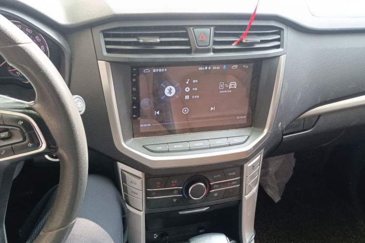 Used SAIC MAXUS T70 2021 2.0T Diesel Automatic 4x4 Elite Version with Long Bed and High Ground Clearance