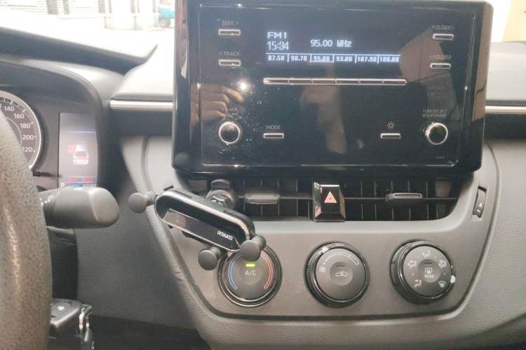 Used Toyota Corolla 2019 1.2T S-CVT GL Pioneer Edition Audio And AC Panel