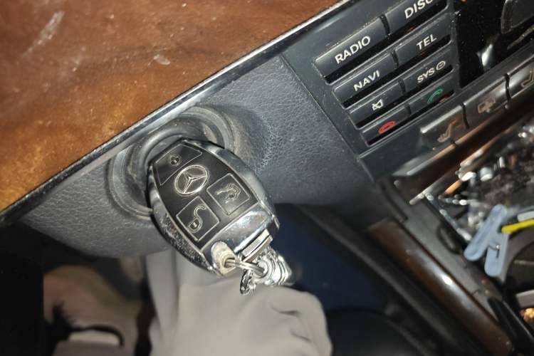 Used Mercedes-Benz E-Class 2014 Facelifted E 260 L Luxury Edition Vehicle Key