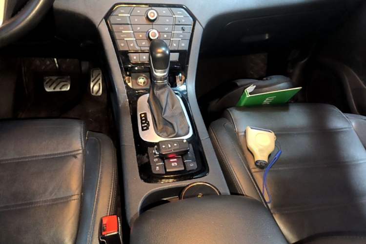 Used MG GS 2015 2.0TGI TST Four-Wheel Drive Flagship Edition

