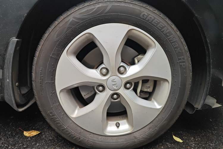 Used Kia Carens 2013 2.0L 7-Seater Automatic Standard Version China V Standard
