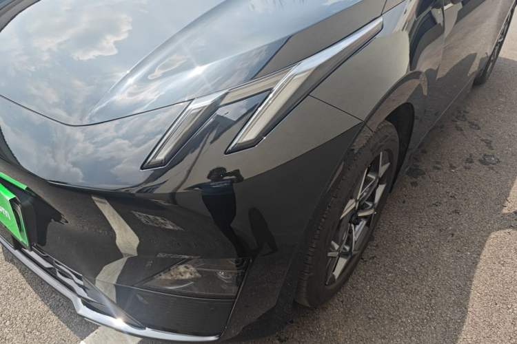 Used Lynk & Co Z20 2025 530 km Range Rear-Wheel Drive Max Left Front Headlight