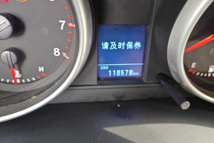 Used Haval H6 2015 Upgraded Model 1.5T Manual Two-Wheel Drive Elite Version Odometer Close Up