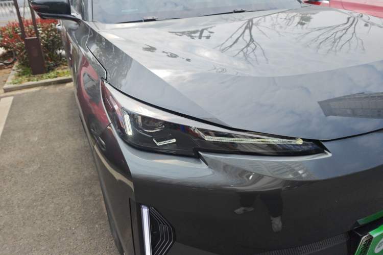 Used CHANGAN NEVO Q05 2024 Truly Delicious Version 125cc Superior Design CATL Right Front Headlight