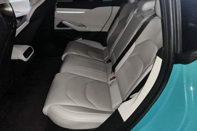 Used Xiaomi Auto SU7 2024 Rear-Drive Long-Range Intelligent Driving Version
