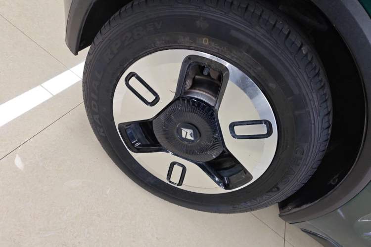 Used Baojun KiWi EV 2021 Artist Model Lithium Iron Phosphate