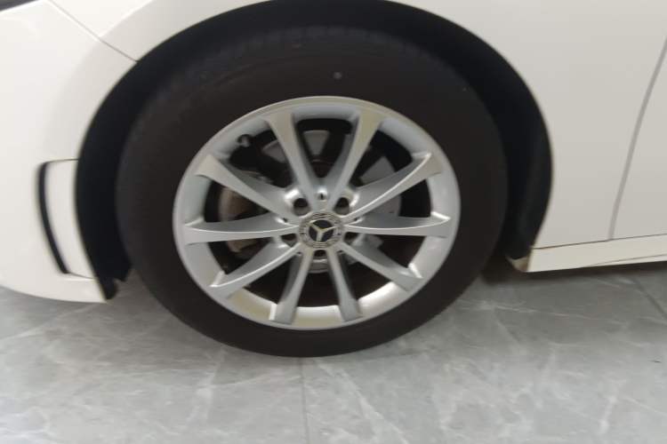 Used Mercedes-Benz A-Class 2022 Restyled A 200 L Sport Sedan Fashion Version Exterior 4