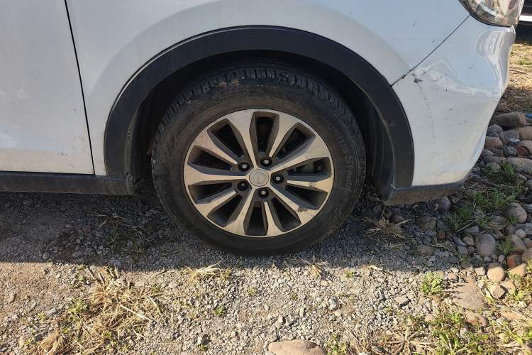 Used CHANGAN Lingxuan 2017 1.6L Manual Happiness Edition Right Front Wheel Hub