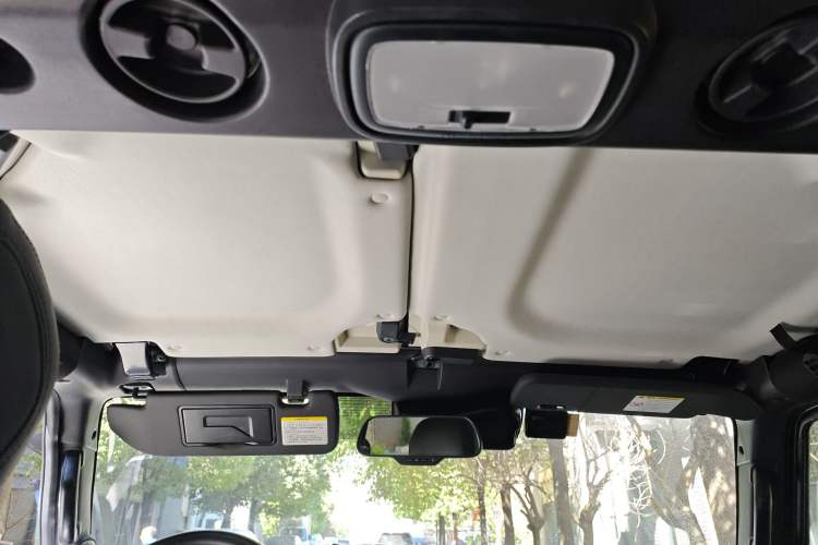 Used BAIC Off-Road BJ40 2020 2.3T Automatic Four-Wheel Drive Rainforest Expedition Edition Headliner