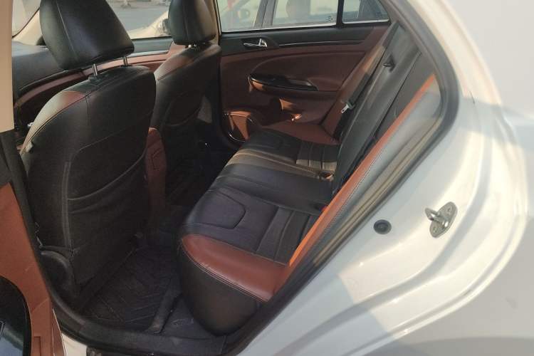 Used BYD Surui 2015 1.5L Manual Luxury Model
