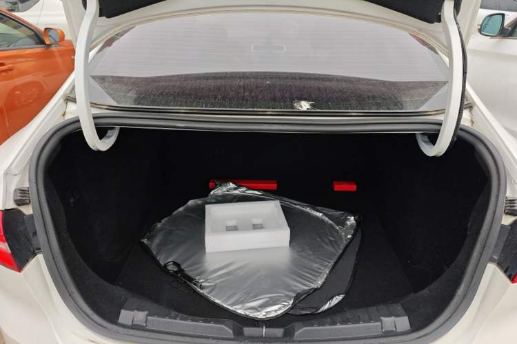 Used Ford Escort 2015 1.5L Automatic Fashion Model
