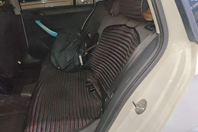 Used Skoda Rapid Spaceback 2014 1.6L Manual Enjoyment Edition
