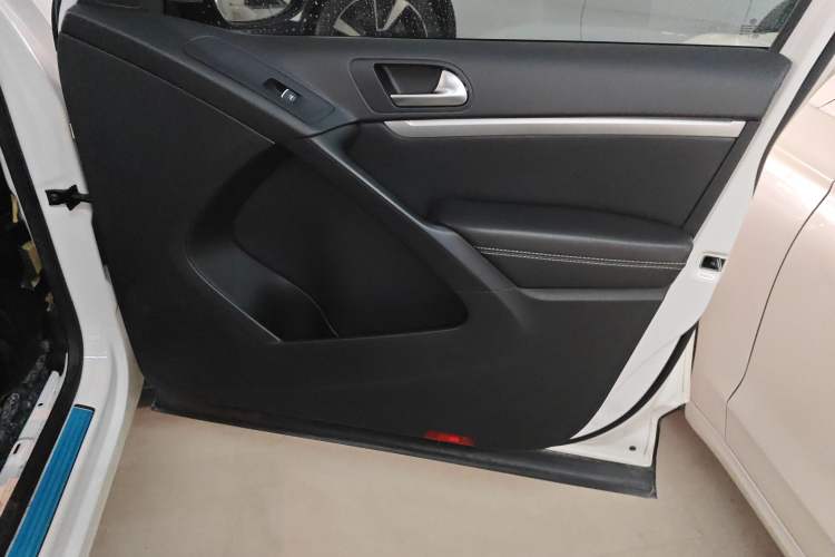 Used Volkswagen Tiguan L 2016 280TSI Automatic Two-Wheel Drive Silk Road Comfort Edition