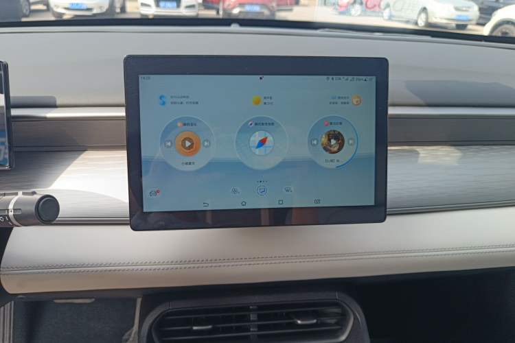 Used BYD Seal 05 DM-i 2025 DM-i Smart Drive 55KM Luxury Model Audio And AC Panel