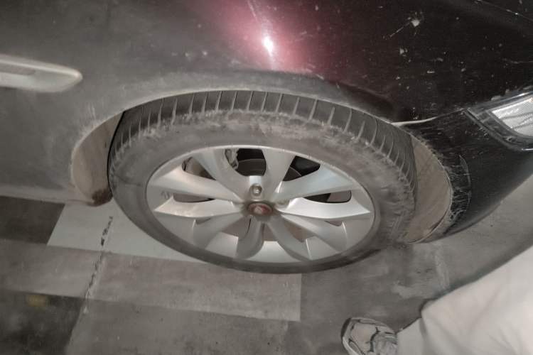 Used Jaguar XFL 2019 XFL 2.0T 250 PS Two-Wheel-Drive Luxury Edition Right Front Wheel Hub