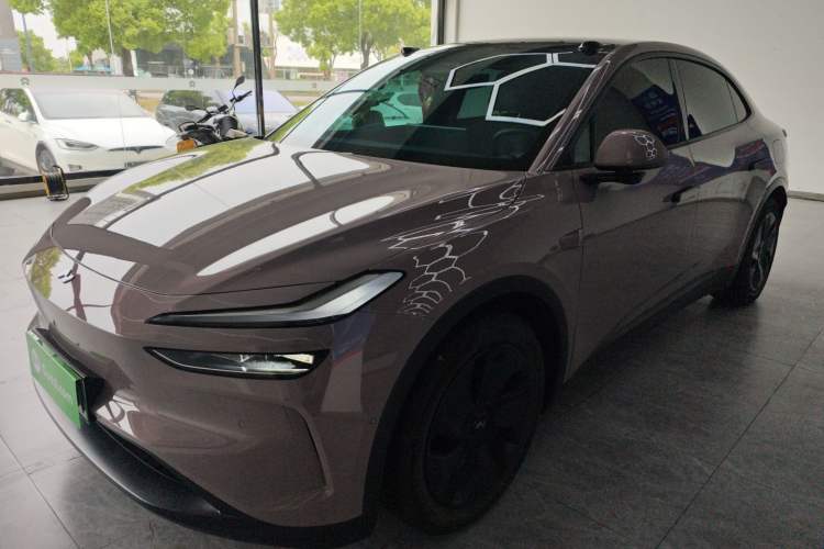 Used ONVO L60 2024 60 kWh Rear-Drive Version