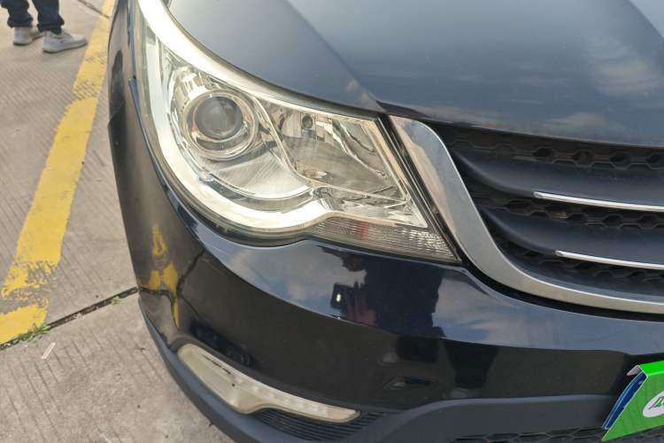 Used Baojun 730 2014 1.5L manual Comfort ESP version 7 seats
