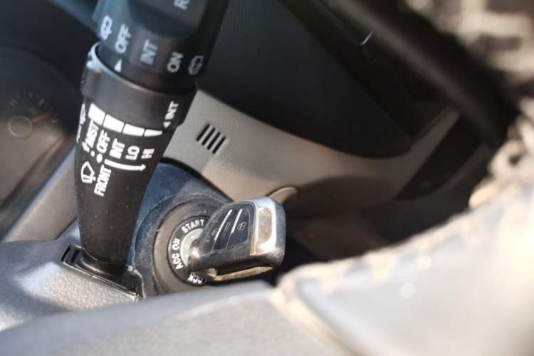 Used Kia Sportage 2013 2.0L Manual Two-Wheel Drive GL Trim Vehicle Key