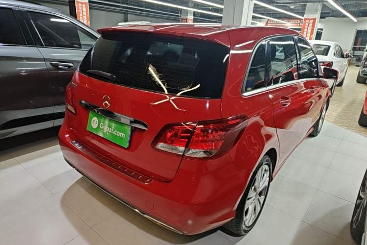 Used Mercedes-Benz B-Class 2017 B 200 Sport Edition Rear Right 45 Deg