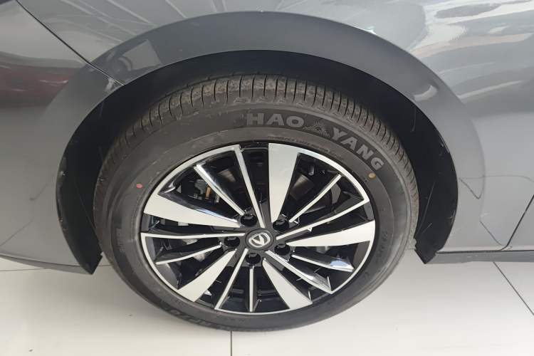 Used CHANGAN Eado PHEV 2025 Smart New Blue Whale 145KM High-Energy Edition
